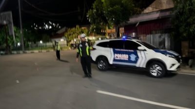 Cegah Kejahatan Jalanan, Personil Satuan Lalu Lintas Polres Sibolga, Laksanakan Patroli Blue Light