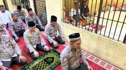 Momen Kapolres Tapteng Bukber dan Sholat Berjamaah dengan Tahanan