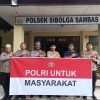 Polsek Sibolga Sambas Berbagi Kepada Warga, Dalam Rangka Bakti Religi