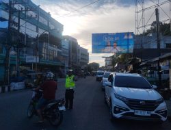 Pastikan Arus Lalin Lancar, Personil Polres Sibolga Lakasanakan Strong Point