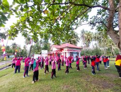 Pemerintah Desa Sitiris-tiris Adakan Senam Lansia Sekaligus Pembagian Susu dan Pemberian Makanan Tambahan