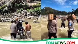 Akses Penyaluran Bantuan ke Desa Sibio-bio Melewati Sungai dan Jalan Kaki
