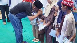 Wujud Syukur Pulang Haji, Bakhtiar Ahmad Sibarani Santuni 535 Fakir Miskin dan Anak Yatim di Barus