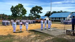 Menghormati Jasa Pahlawan, SMK Negeri 1 Sirandorung Laksanakan Upacara Bendera Kemerdekaan RI ke-81