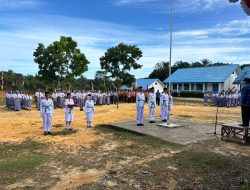 Menghormati Jasa Pahlawan, SMK Negeri 1 Sirandorung Laksanakan Upacara Bendera Kemerdekaan RI ke-81